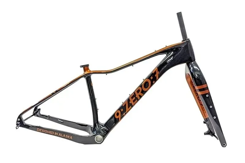 907 Lynx GX Carbon Fat Bike-1