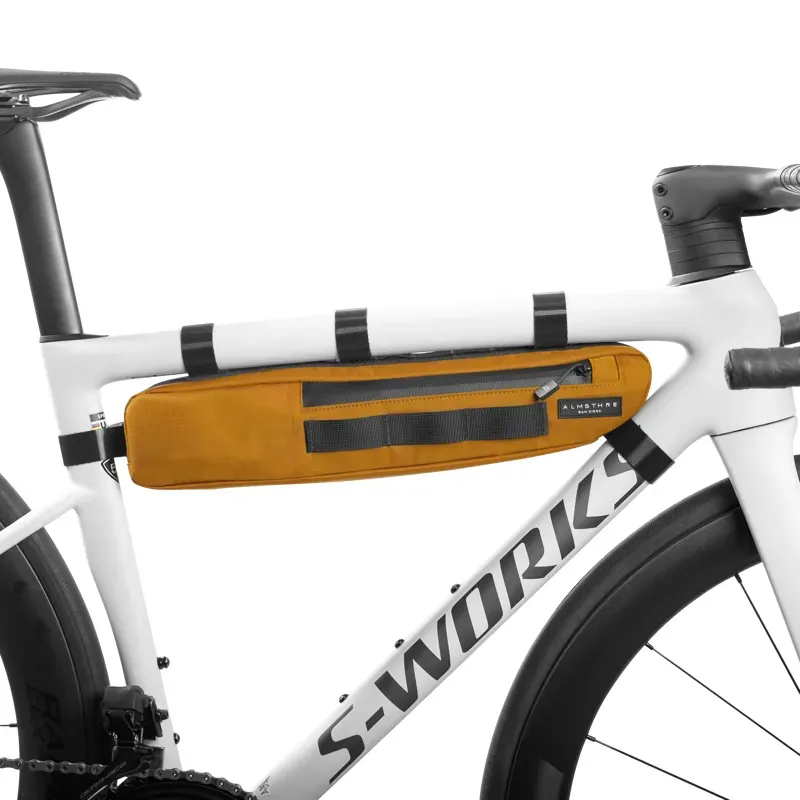 Almsthre S/M 1.6L Signature Frame Bag in California Gold