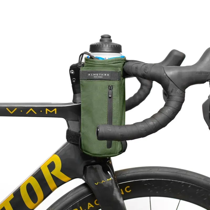 Almsthre Stem Feed Bag 1.6L in Hunter Green