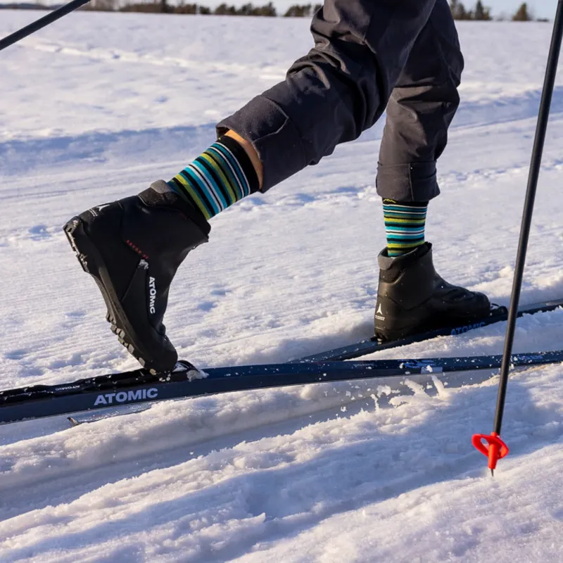 Darn Tough Men's Oslo Nordic Boot Lightweight Cushion Snow Socks in Black-2