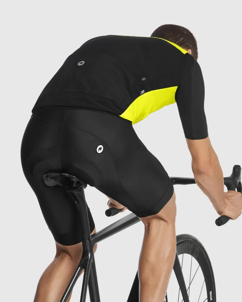 Assos MILLE GT Wind Vest C2 Optic Yellow-3