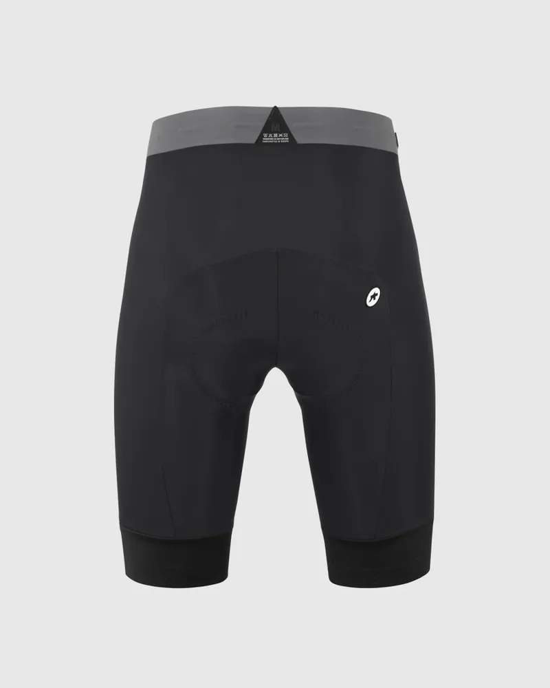 Assos MILLE GT Half Short C2: Black-1
