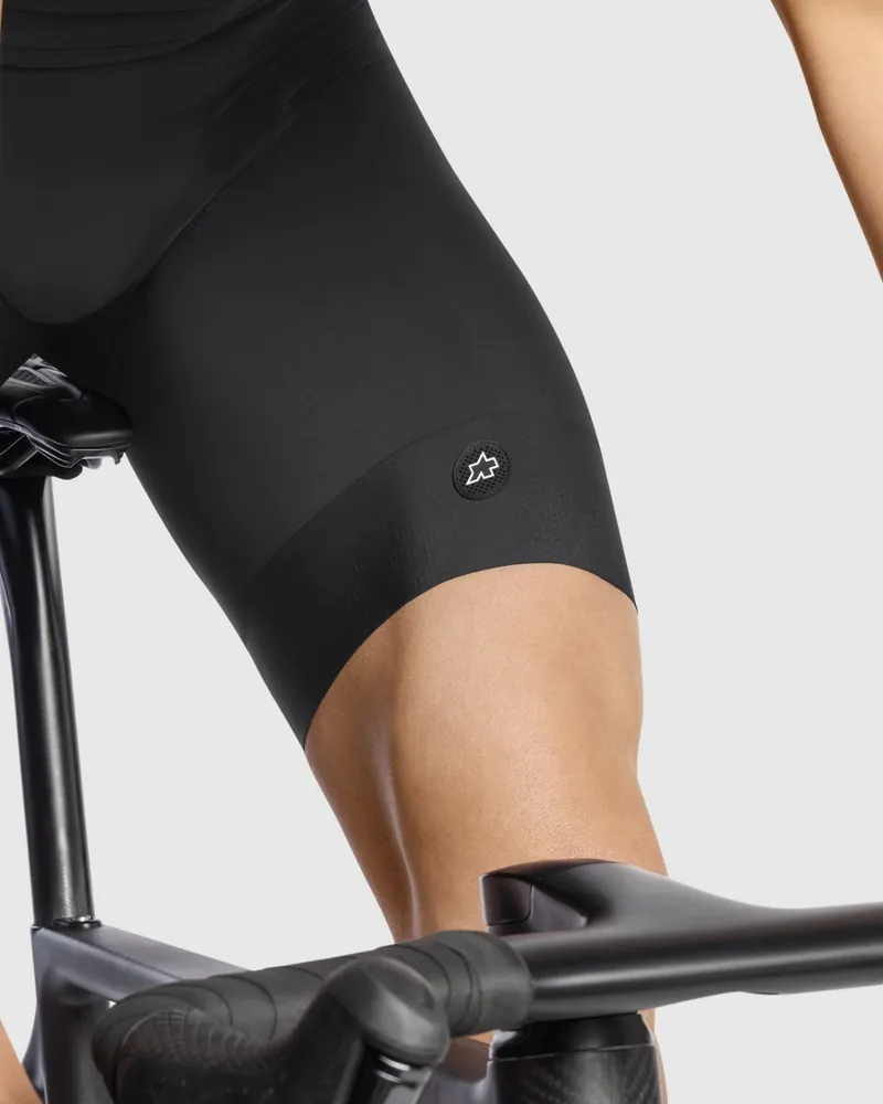 Assos MILLE GTS Bib Shorts S11: blackSeries-4