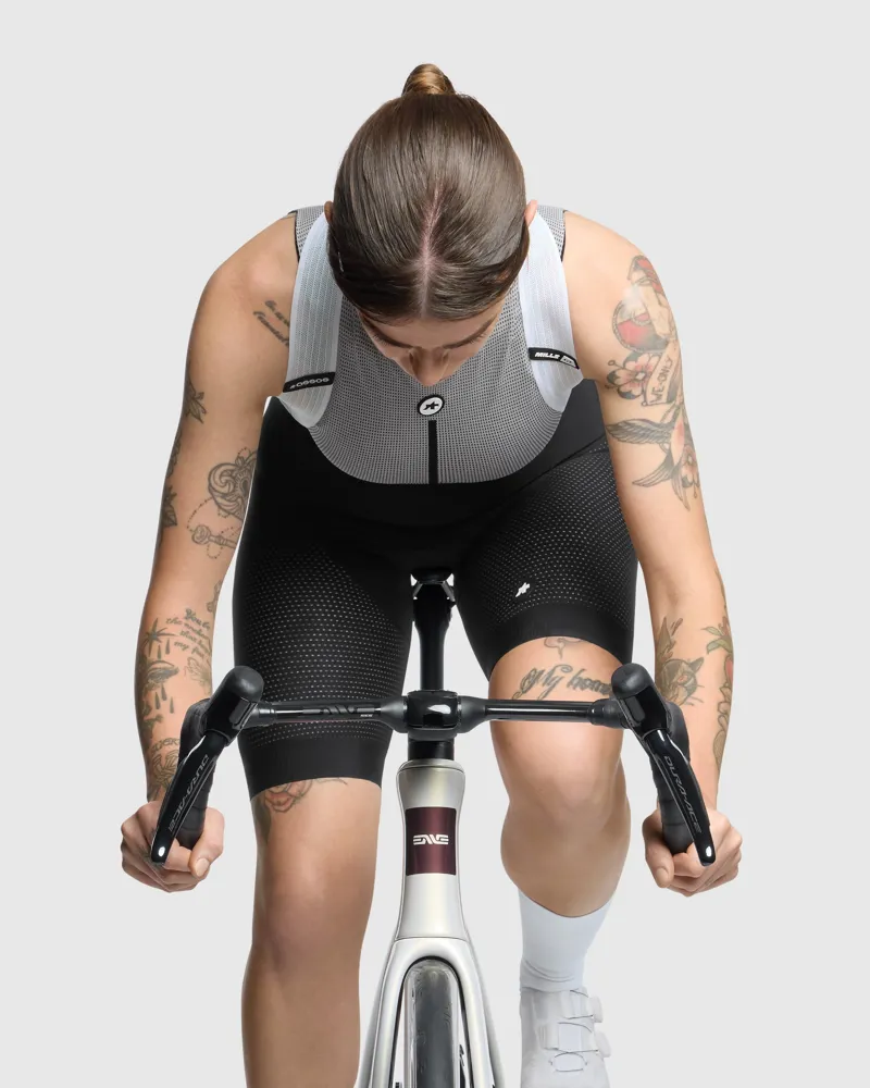 Assos Mille GT Women's Indoor Bib Shorts S11 in Black Series-3