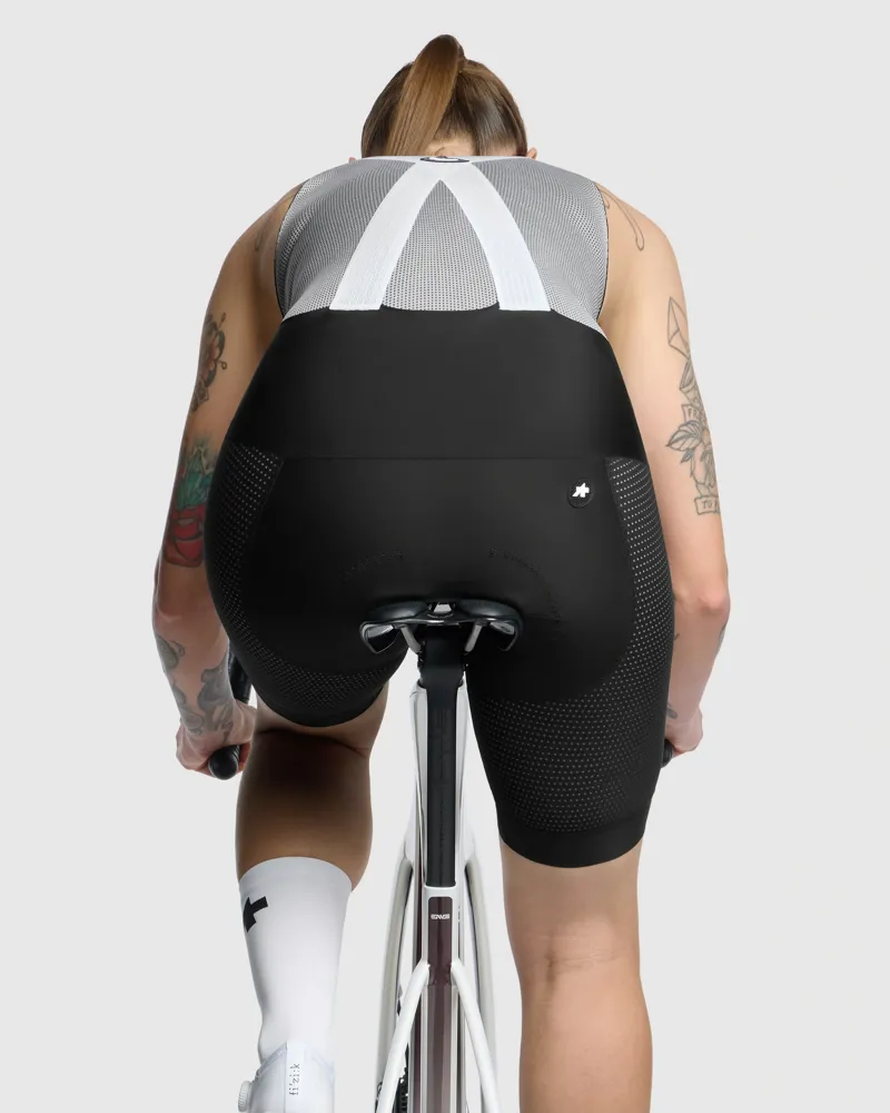 Assos Mille GT Women's Indoor Bib Shorts S11 in Black Series-4