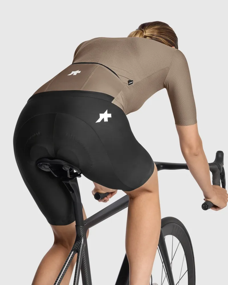Assos DYORA R Jersey S11: Terra Sand-3