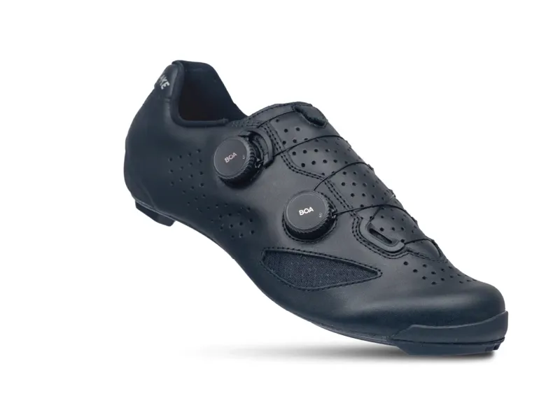 Lake Cycling CX239-X Wide Shoes: Black -1