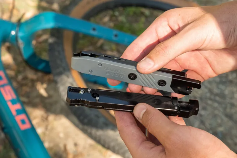 Wolf Tooth Components 8-Bit Pack Pliers in Black-12