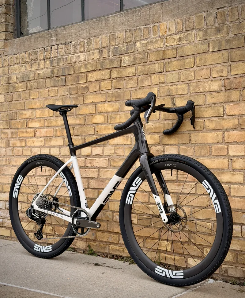 ENVE MOG Force XPLR Foundation AR40 Gravel Bike in Aspen White-2