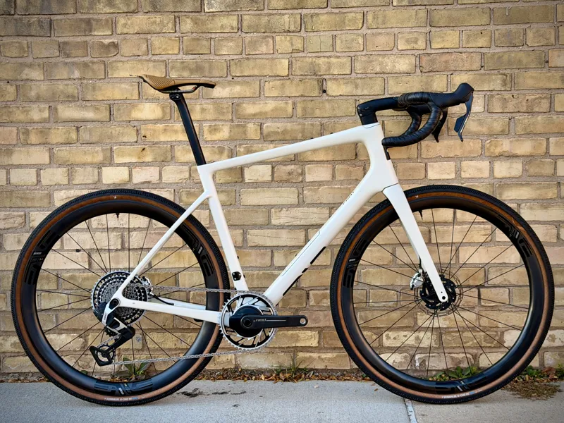Enve Composites Fray Red XPLR AXS in Salt 58cm DEMO