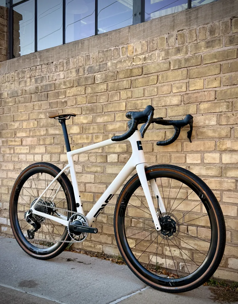 Enve Composites Fray Red XPLR AXS in Salt 58cm DEMO-1