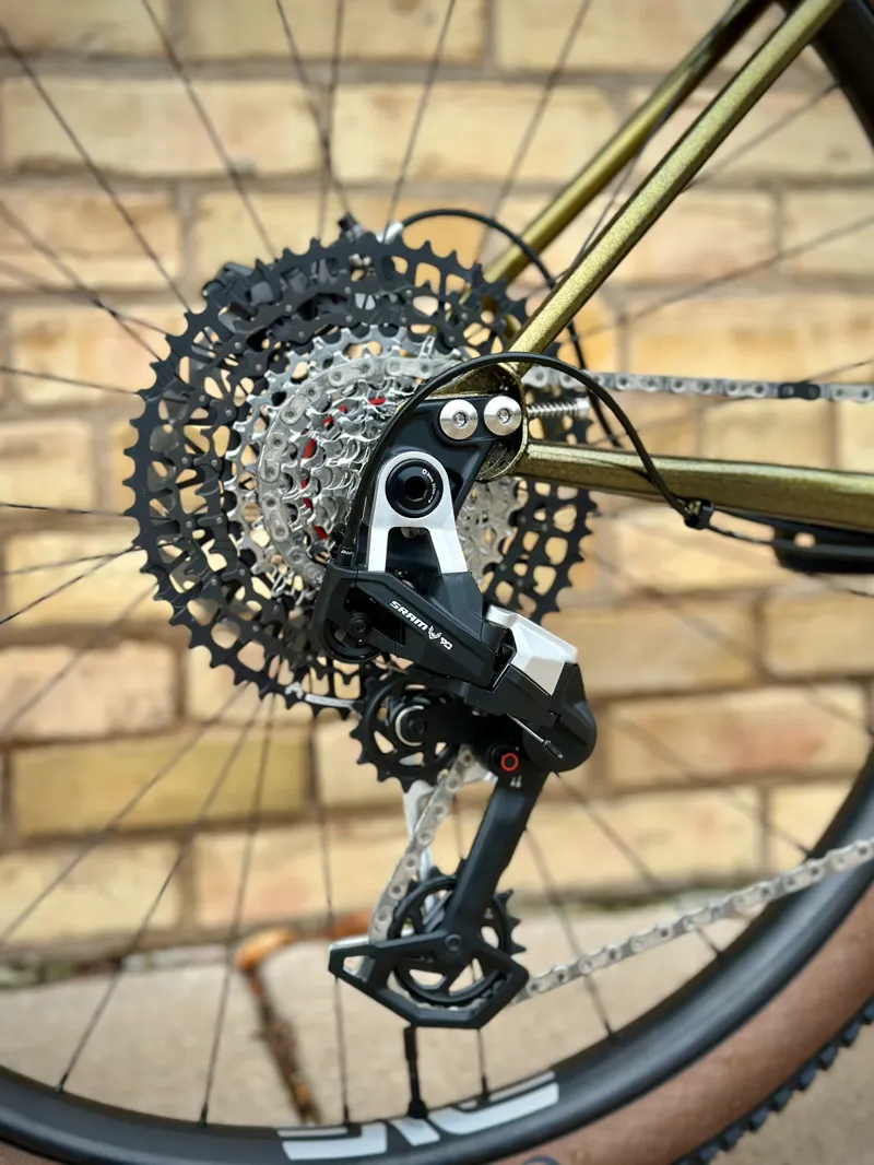 Wilde Dark Star EAGLE 90 ENVE AM30: Black Sparkle/Gold Metal Flake LG-3