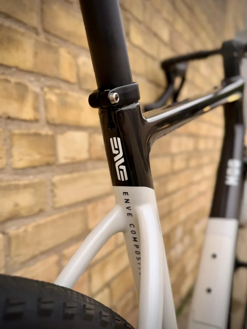 ENVE MOG Force XPLR Foundation AR40 Gravel Bike in Aspen White-3