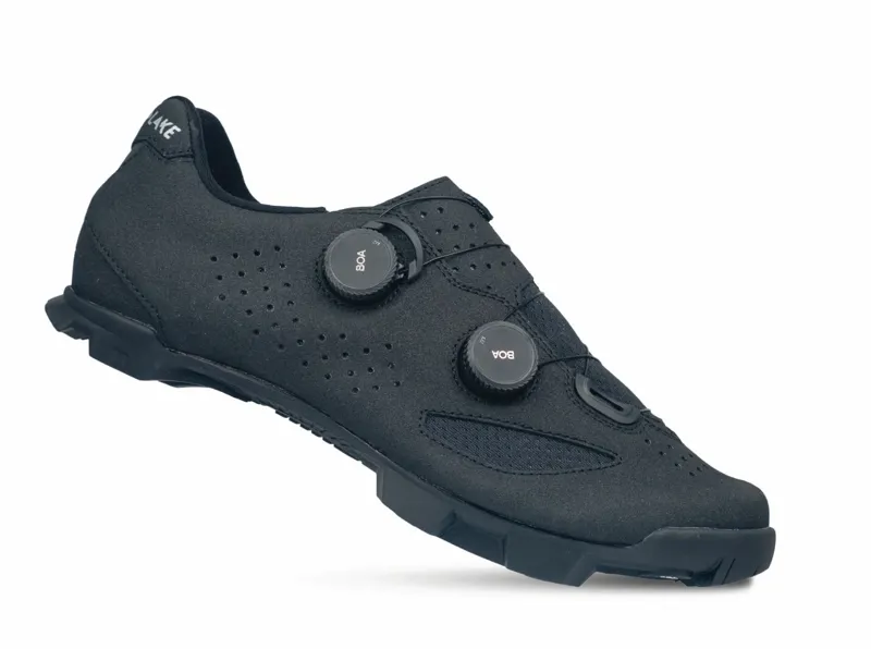 Lake Cycling MX239-X Wide Shoes: Helcor Black / Black