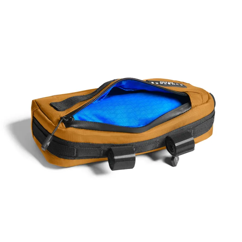 Almsthre Compact Frame Bag 0.9L in California Gold-9