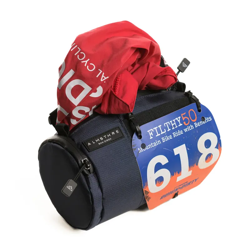 Almsthre Signature Bar Bag 7.5x4.5 2L in Rust Red-3