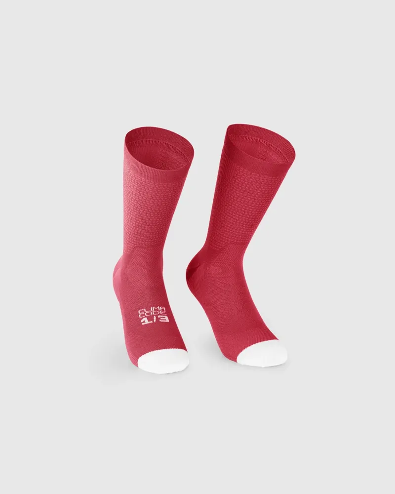 Assos Endurance Socks S11 in Deadly Berry