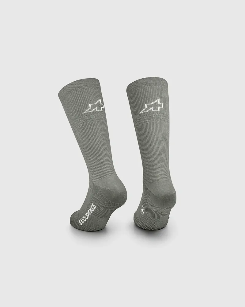 Assos Endurance Socks S11 in Edge Green-1