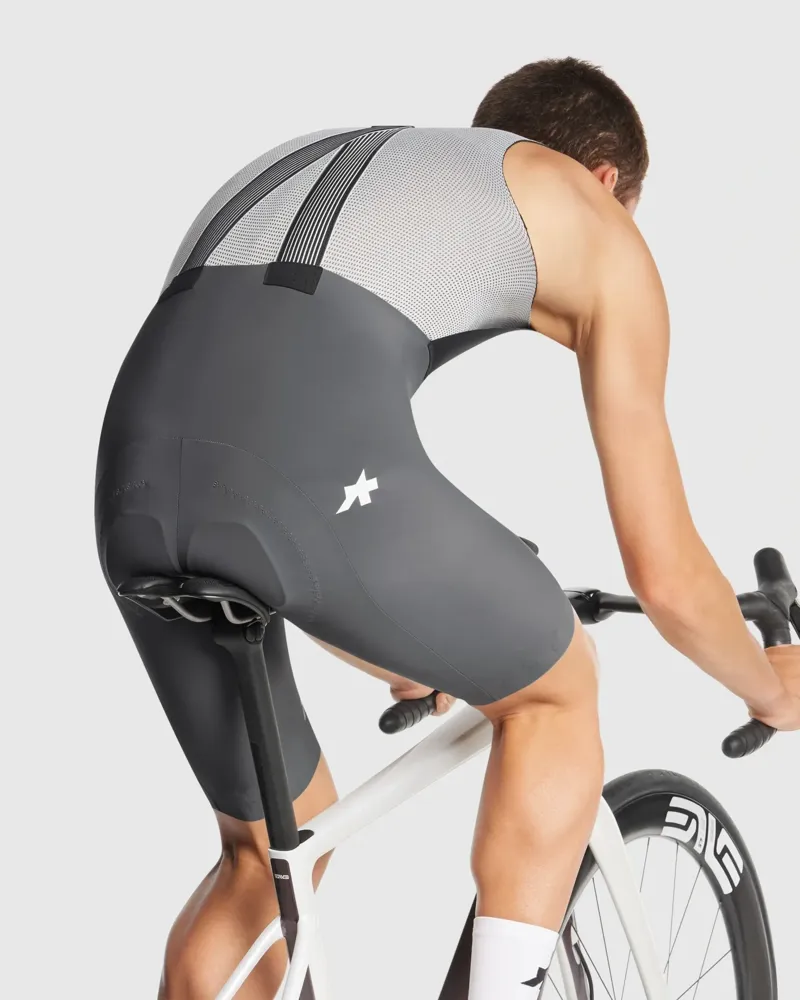 Assos EQUIPE R Bib Shorts S11 in Robust Grey-7