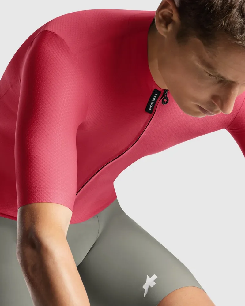 Assos Equipe R Jersey S11 in Deadly Berry-7
