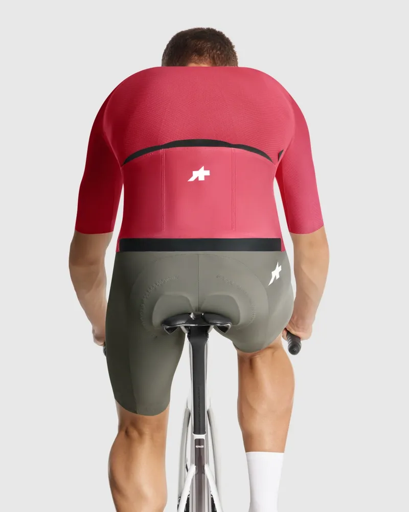 Assos Equipe R Jersey S11 in Deadly Berry-5