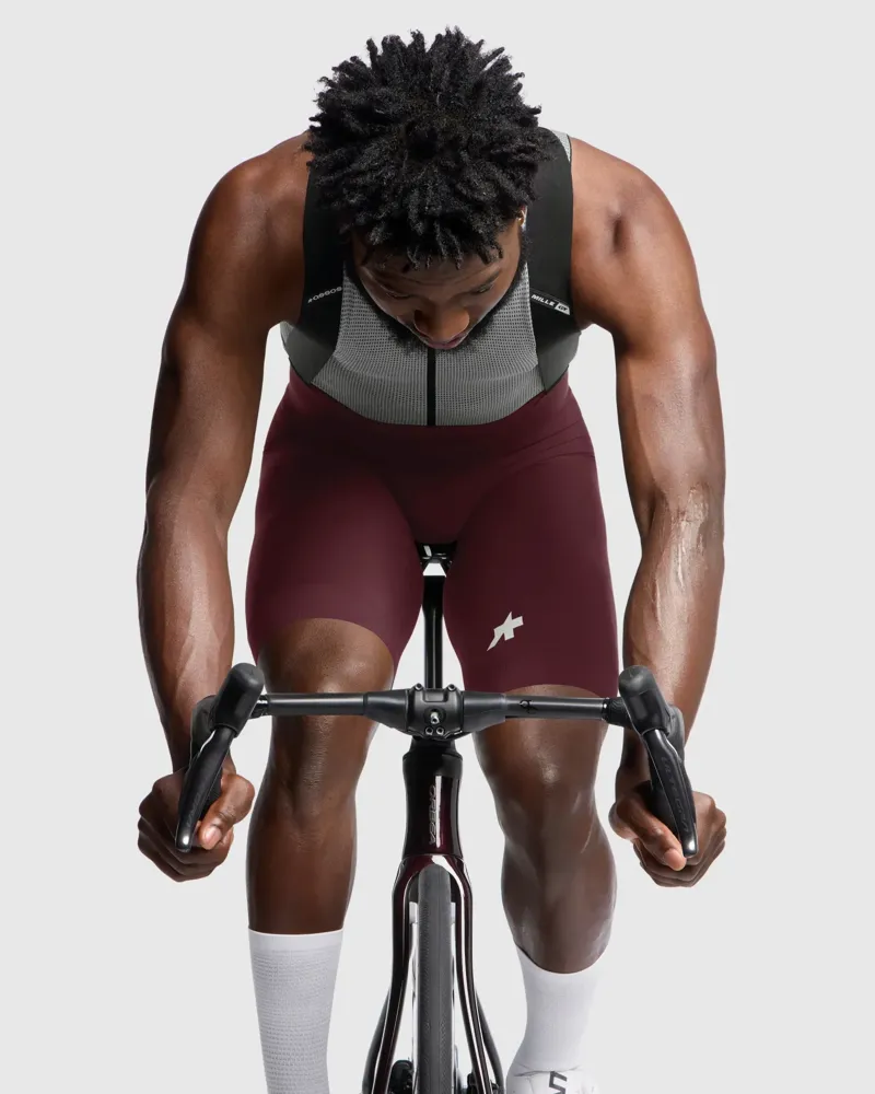 Assos Mille GT Bib Shorts S11 in Burgundy Red-3