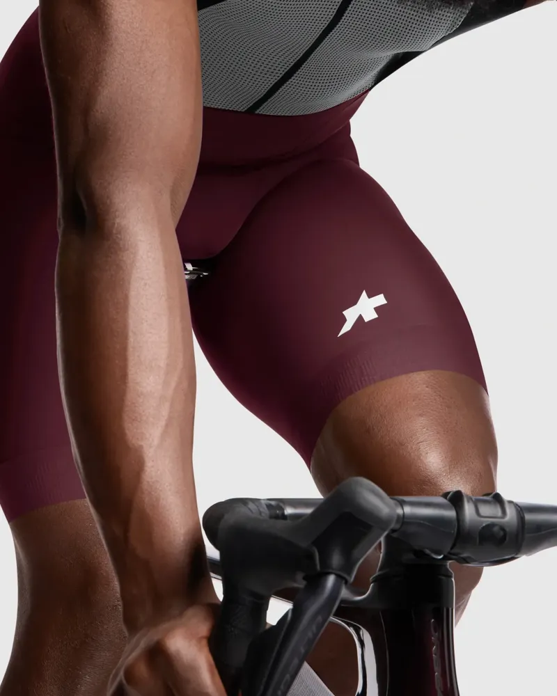 Assos Mille GT Bib Shorts S11 in Burgundy Red-6