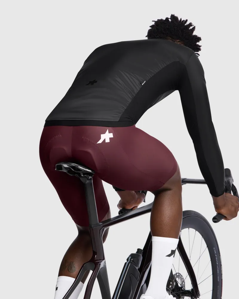 Assos Mille GT Wind Jacket S11 in Black Series-5
