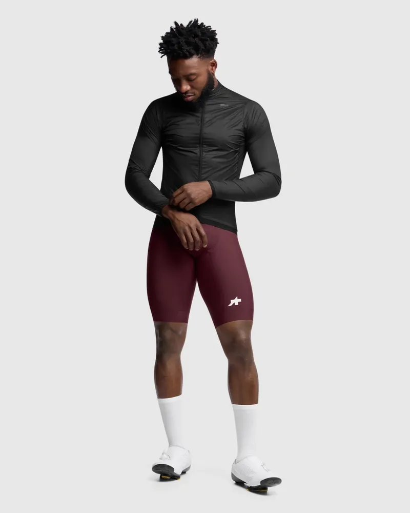 Assos Mille GT Wind Jacket S11 in Black Series-1