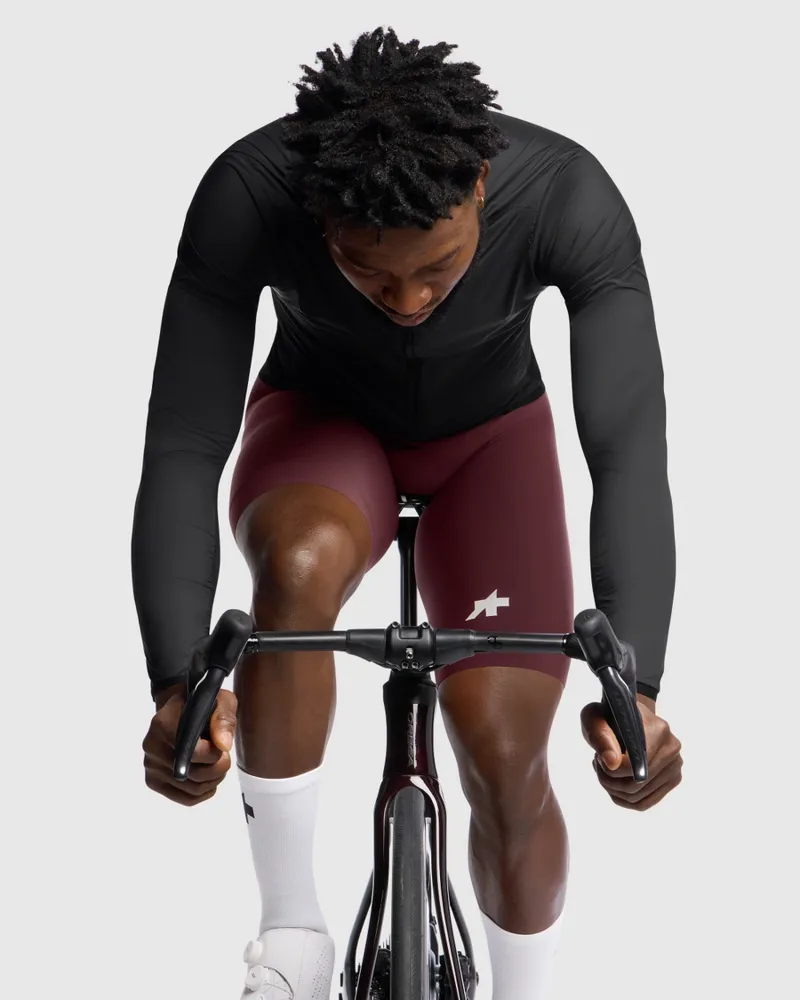 Assos Mille GT Wind Jacket S11 in Black Series-4