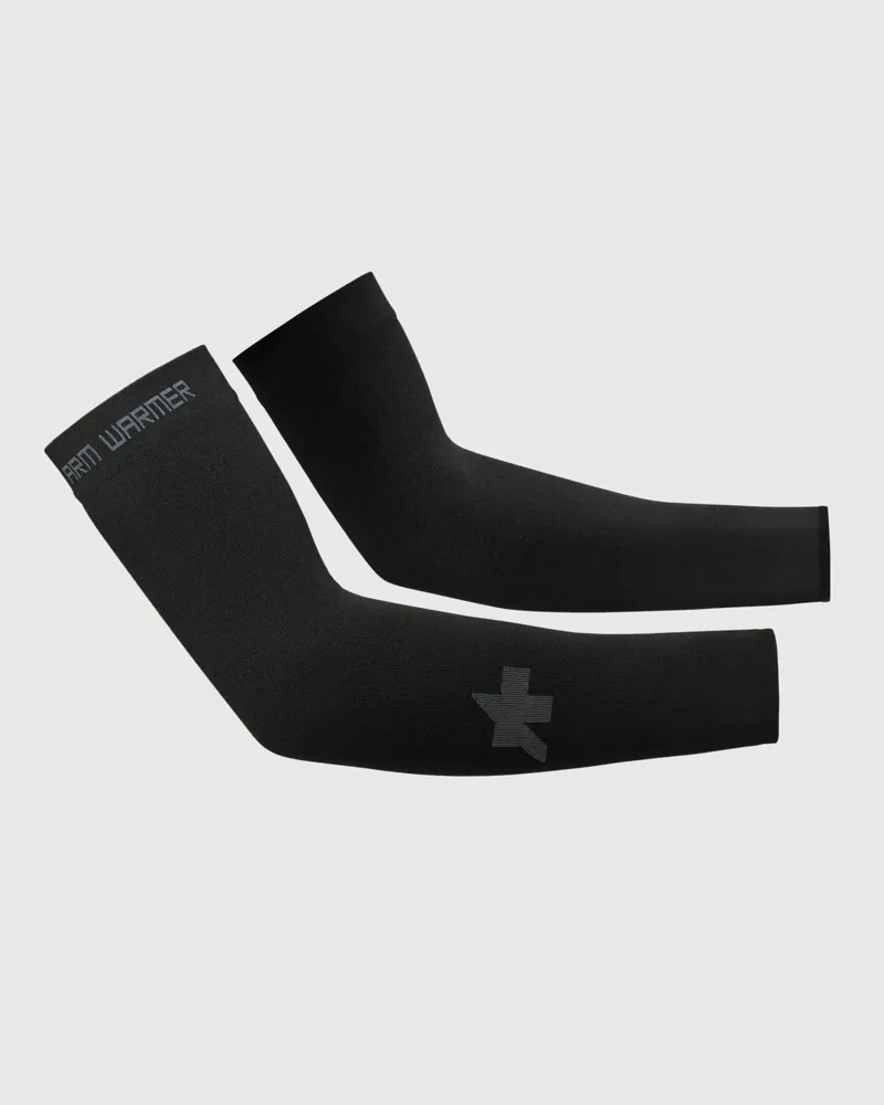 Assos Spring Fall Arm Warmers P1 in Black-1