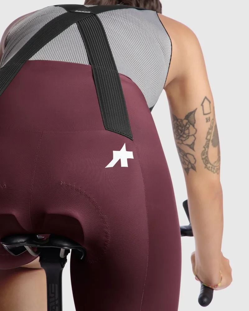 Assos UMA GT Bib Shorts S11 in Burgundy Red-7