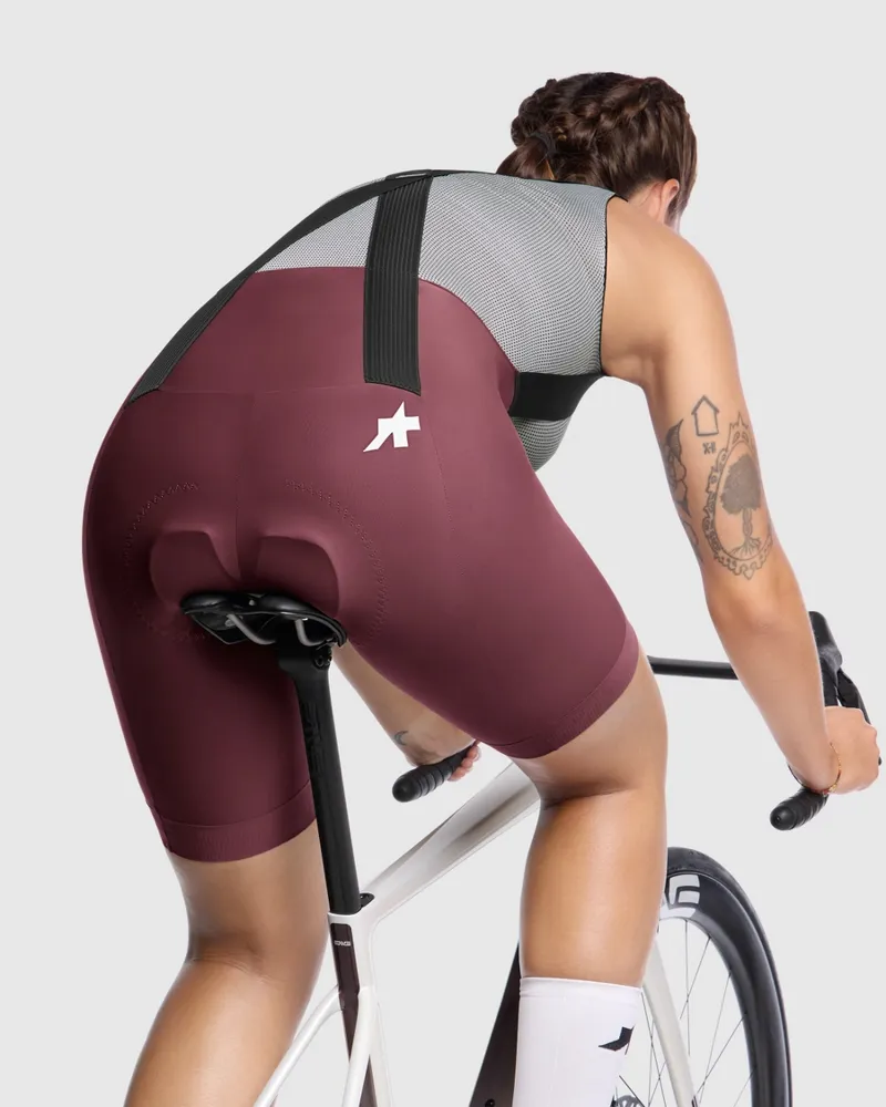 Assos UMA GT Bib Shorts S11 in Burgundy Red-5