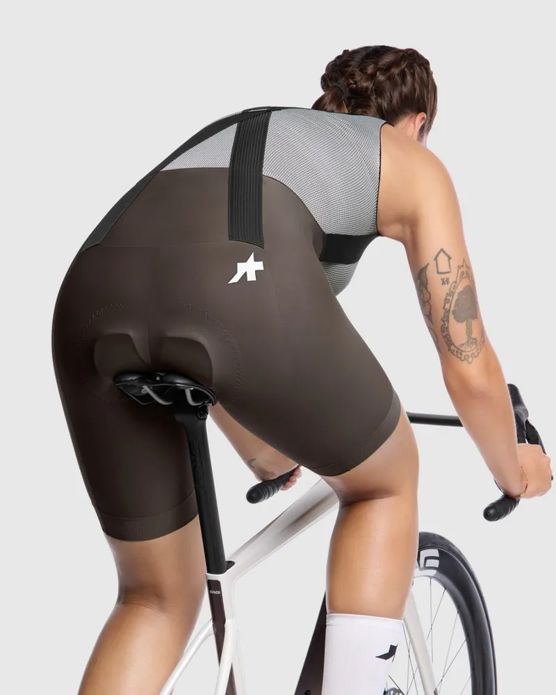 Assos UMA GT Bib Shorts S11 in Wild Brown-5