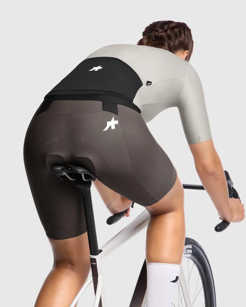 Assos UMA GT Jersey S11 Evo in Almond Milk-5