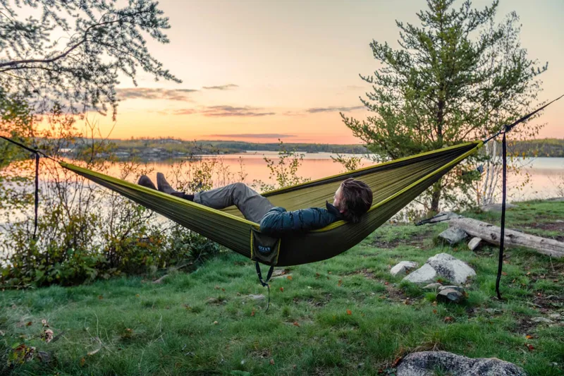 Eno DoubleNest Hammock in Emerald/Khaki-4