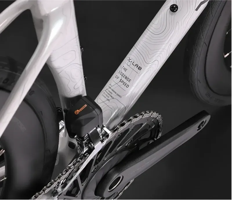 Xlab RS7 Shimano 105 Di2 Road Bike in Angel Wing White-5