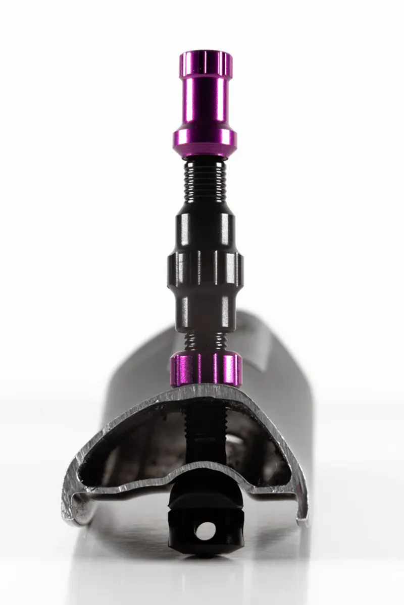 Stan's No-Tubes Exo-Core Tubeless Valve 20mm Rim Depth in Black-4