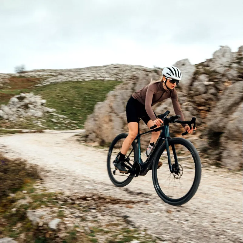 Vittoria Terreno T30 Fine Loose Gravel Endurance Graphene G2.0 E-Bike Tubeless Folding Tire in Black/Brown-3